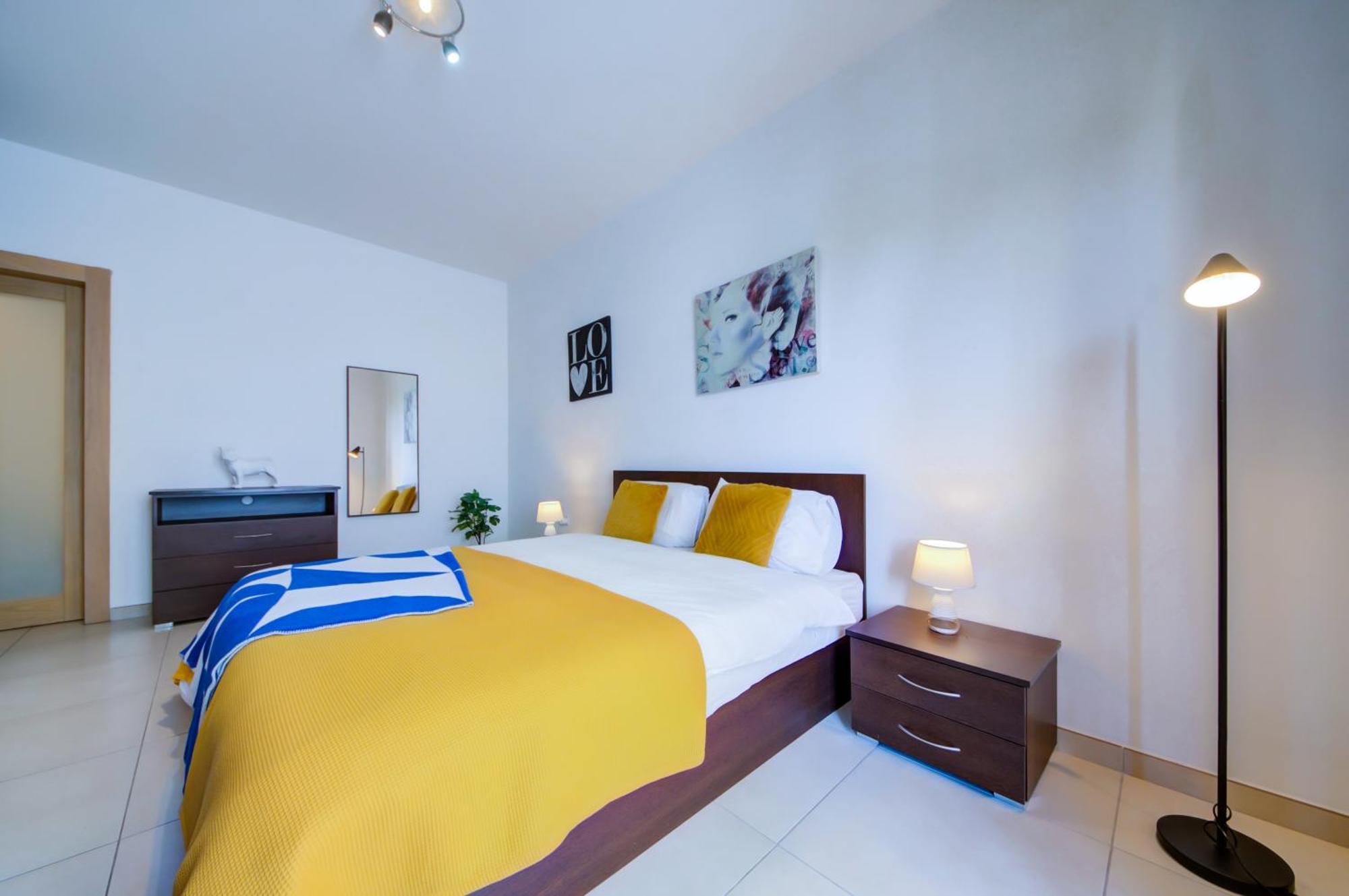 Prime Location, Modern Apartment In St Julian'S, Paceville, Apt 8 By Vaganza Saint Julian's ภายนอก รูปภาพ