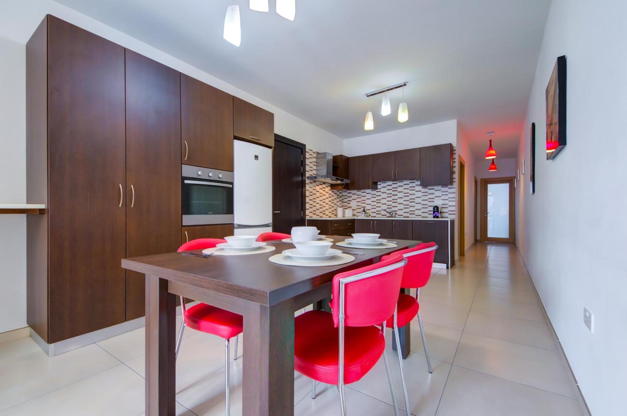 Prime Location, Modern Apartment In St Julian'S, Paceville, Apt 8 By Vaganza Saint Julian's ภายนอก รูปภาพ