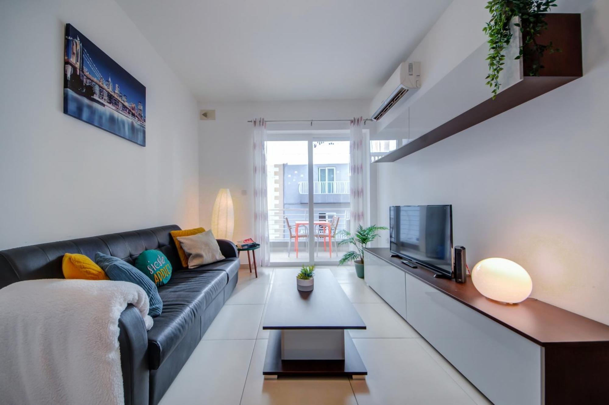 Prime Location, Modern Apartment In St Julian'S, Paceville, Apt 8 By Vaganza Saint Julian's ภายนอก รูปภาพ