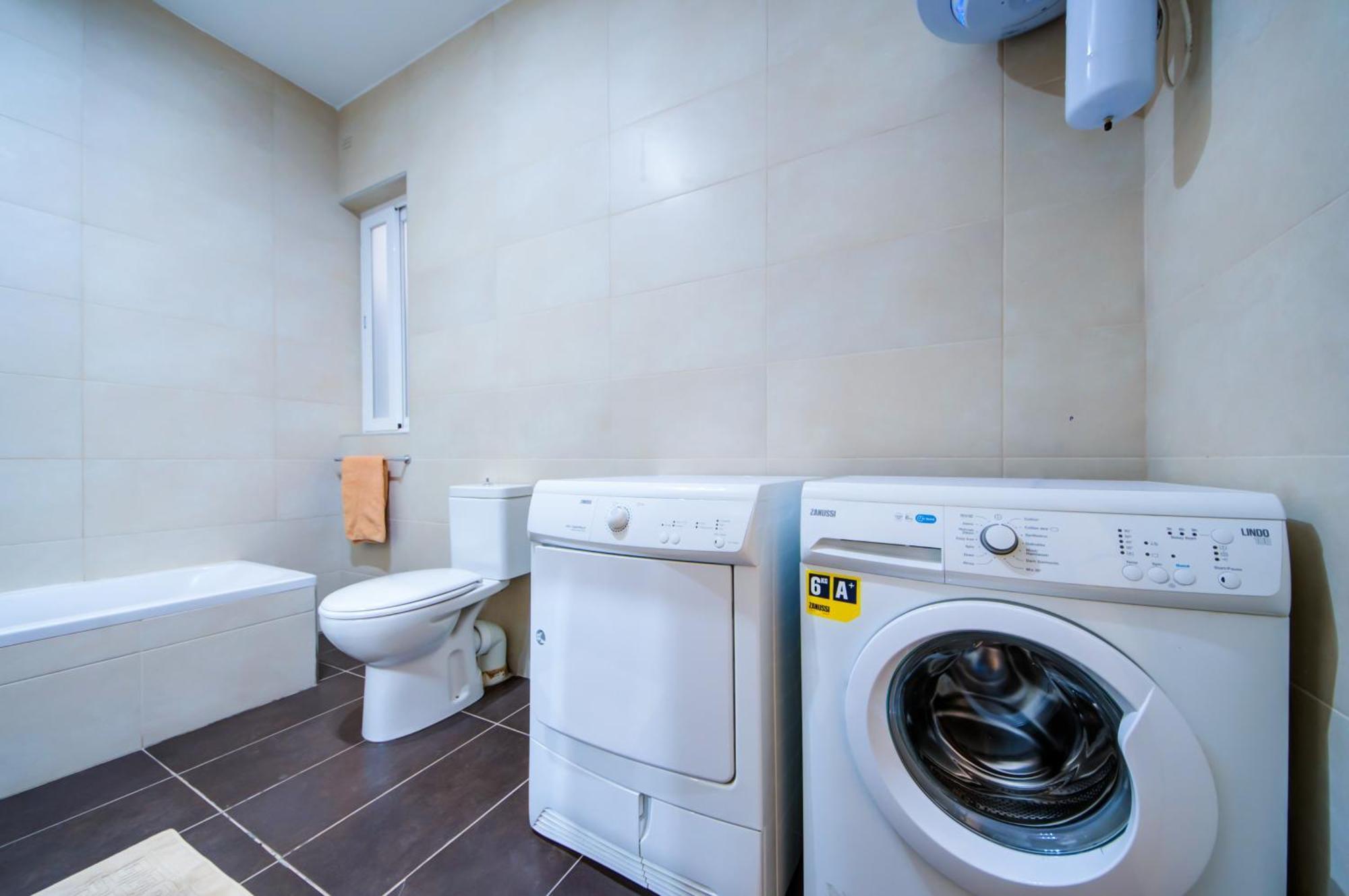 Prime Location, Modern Apartment In St Julian'S, Paceville, Apt 8 By Vaganza Saint Julian's ภายนอก รูปภาพ