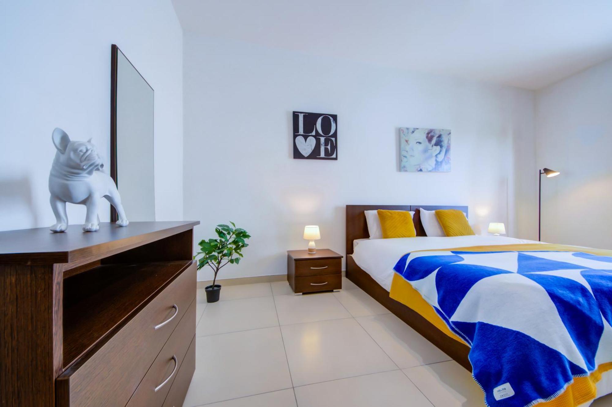 Prime Location, Modern Apartment In St Julian'S, Paceville, Apt 8 By Vaganza Saint Julian's ภายนอก รูปภาพ