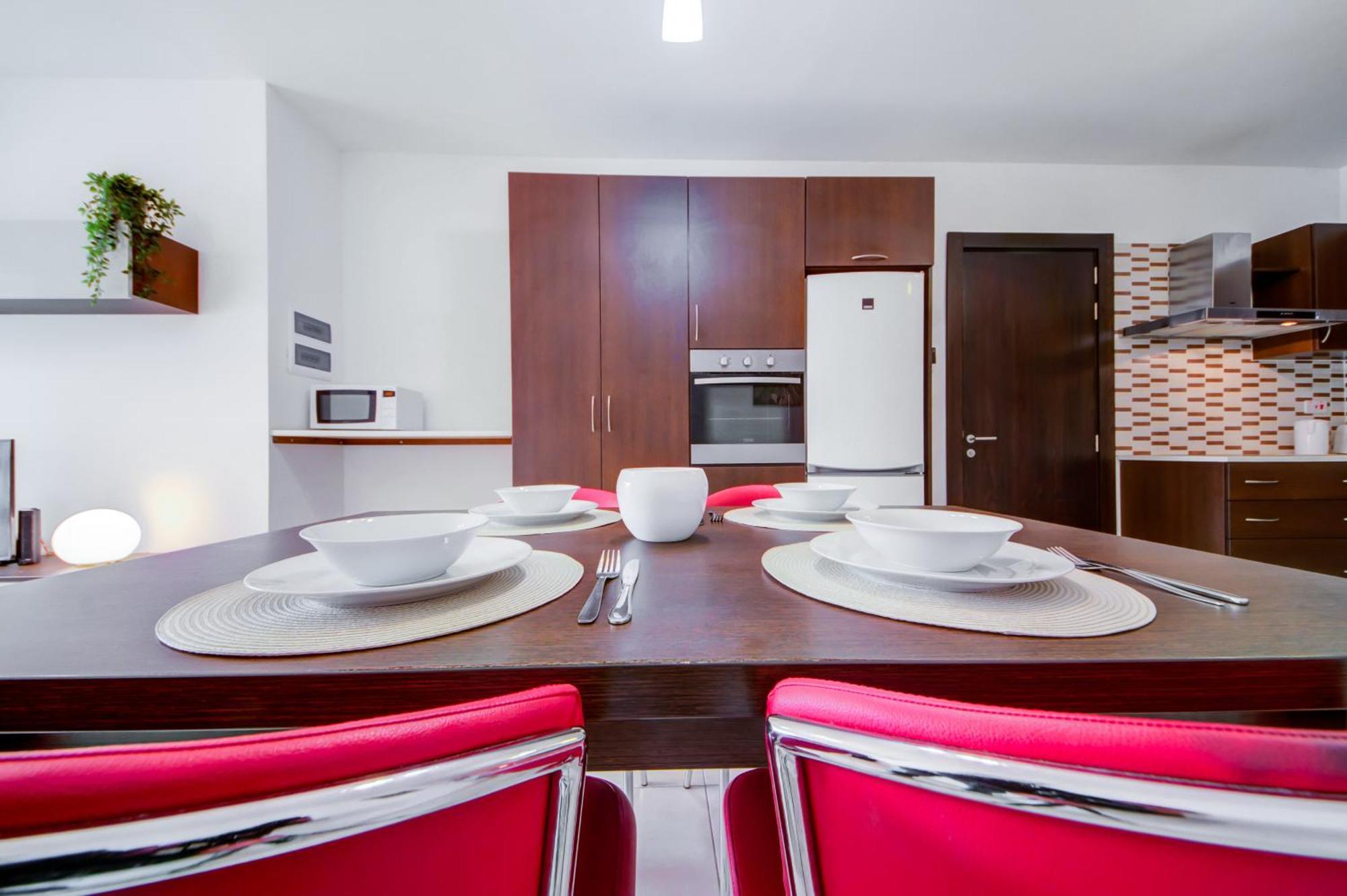 Prime Location, Modern Apartment In St Julian'S, Paceville, Apt 8 By Vaganza Saint Julian's ภายนอก รูปภาพ
